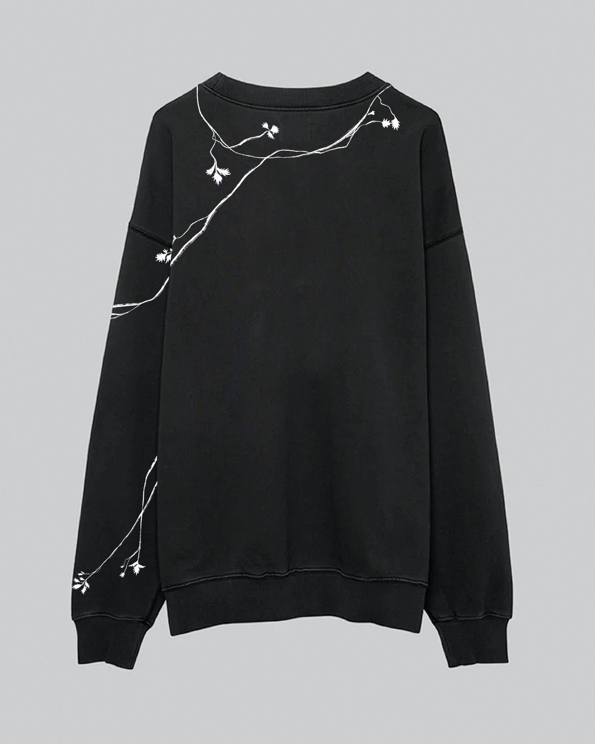 Entangled Fragaria | Crewneck | Black x White