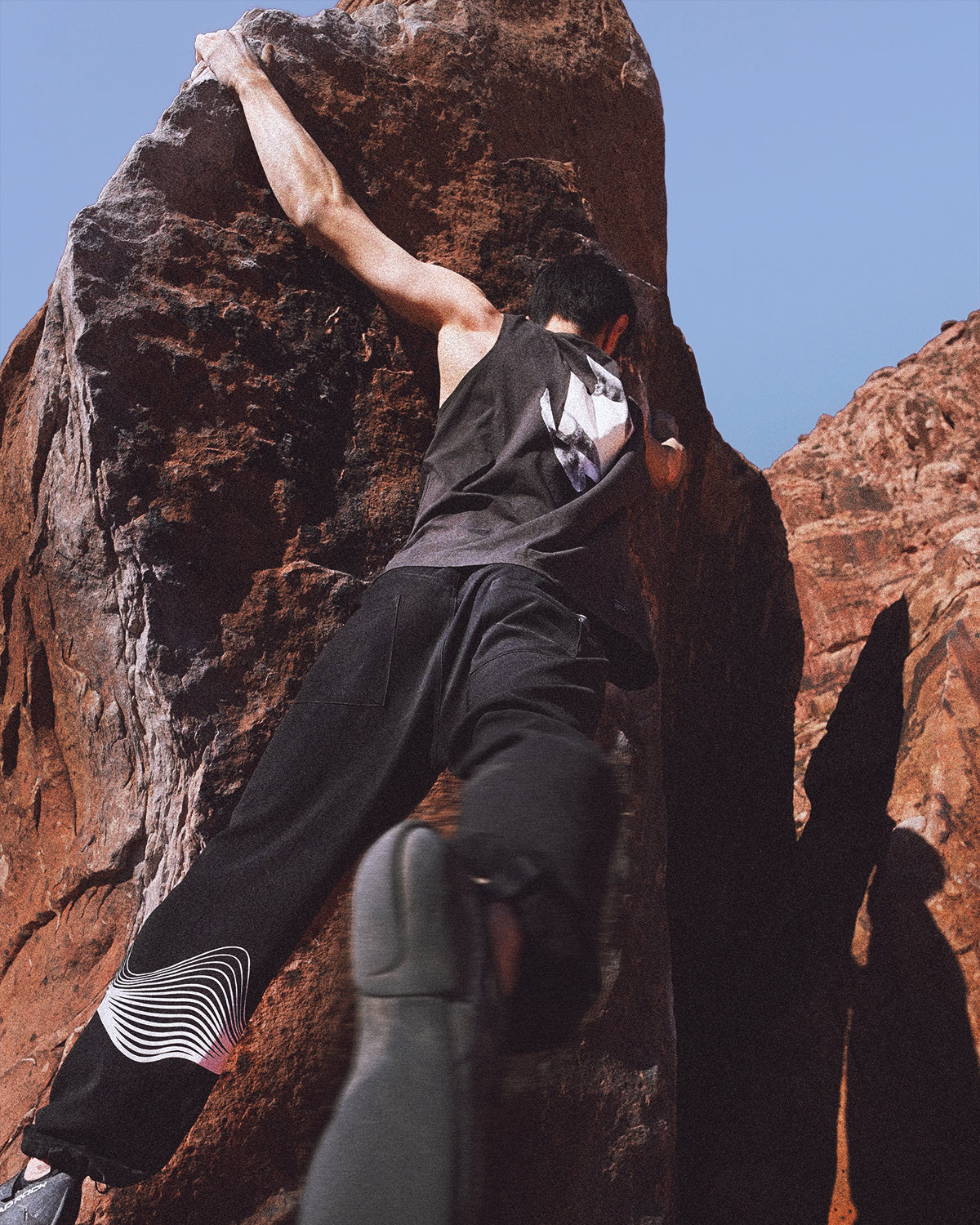 Protean Muscle Tank /// Oversized Vintage Black /// Hitorii x Joseph Westrupp