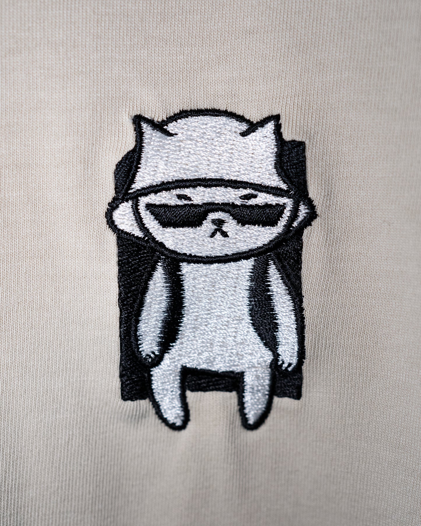 Hitorii Crashpad Mao Oversized Tee /// Off-White /// Embroidered Mao
