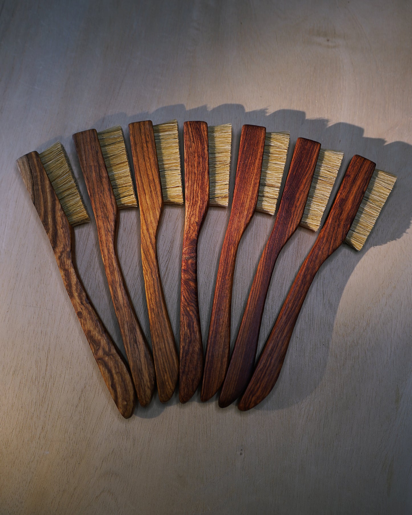 Hitorii Rosewood Brush - High Density/Narrow