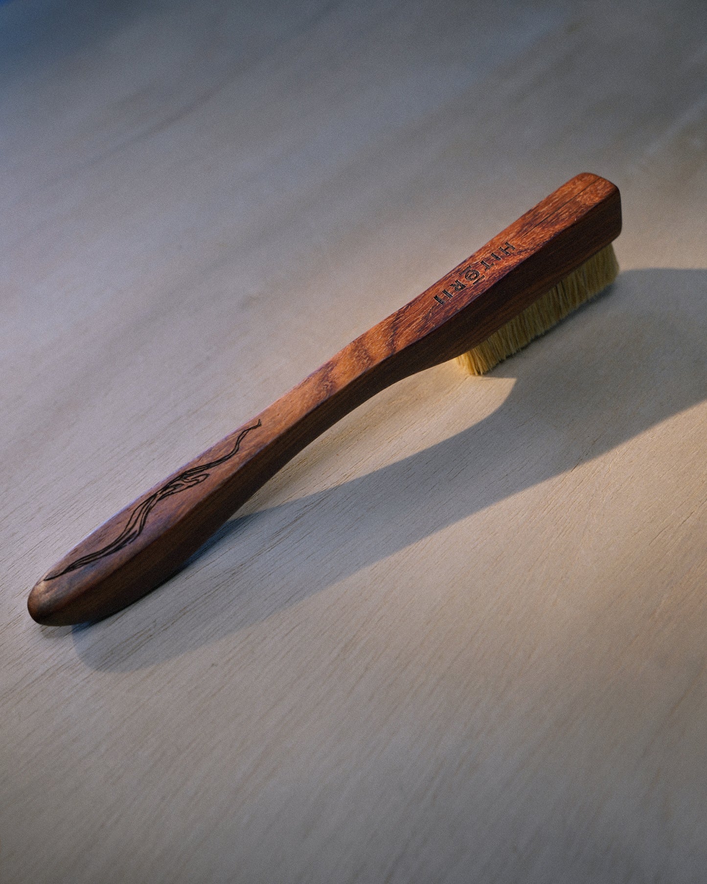 Hitorii Rosewood Brush - High Density/Narrow