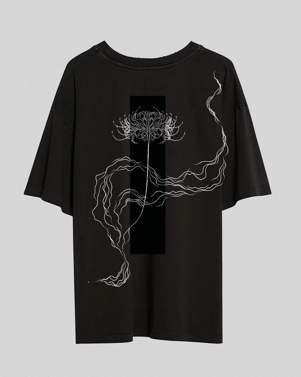 Red 彼岸花 (Higanbana) | Oversized Tee | Vintage Black