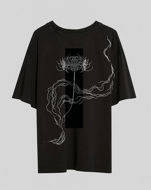 Red 彼岸花 (Higanbana) | Oversized Tee | Vintage Black
