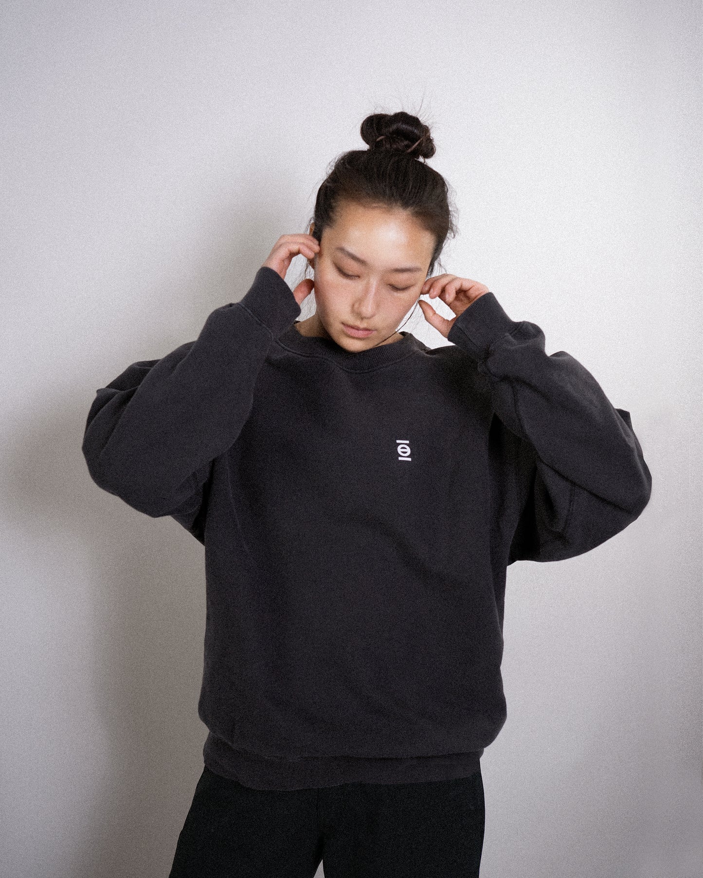 Hitorii Origins Oversized Crewneck/// Vintage Black /// Granite x Bishop