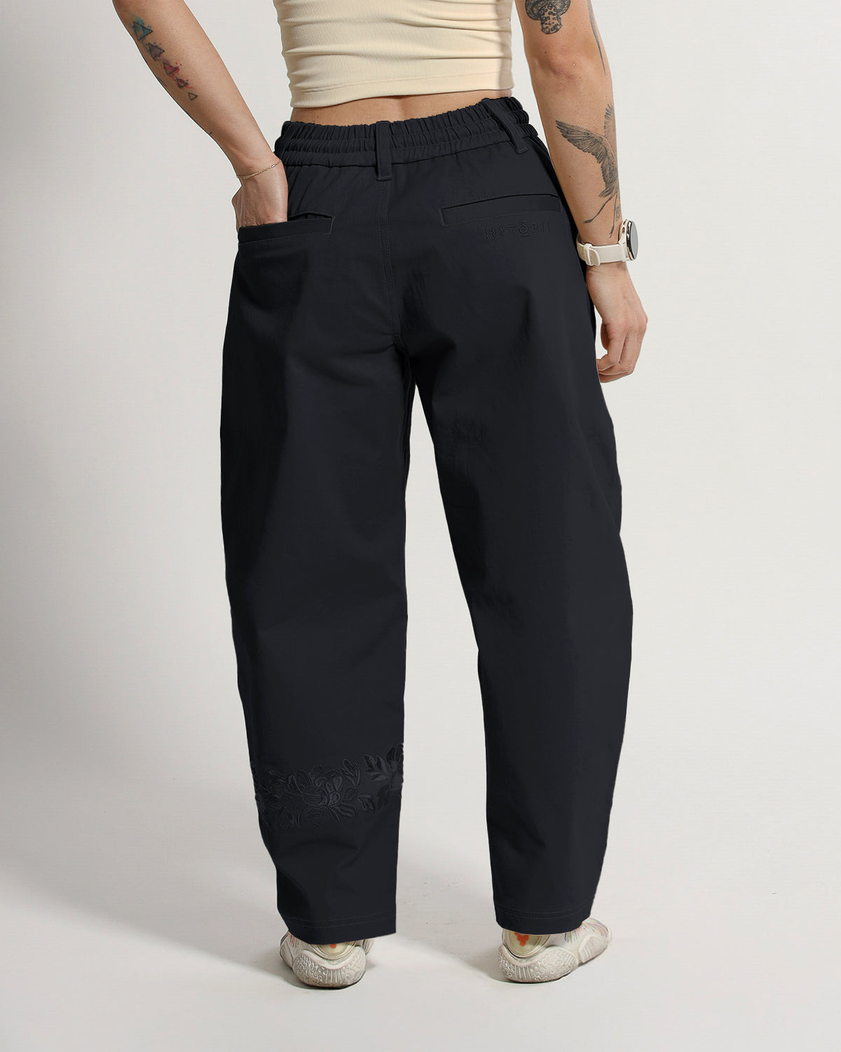 Barrel Pants | Blue-Black | Peonies
