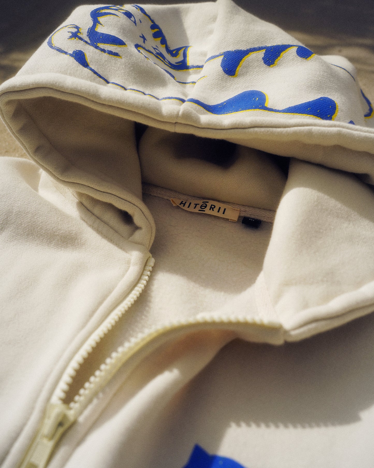 Lounging Mao | Zip Hoodie | Cream x Blue