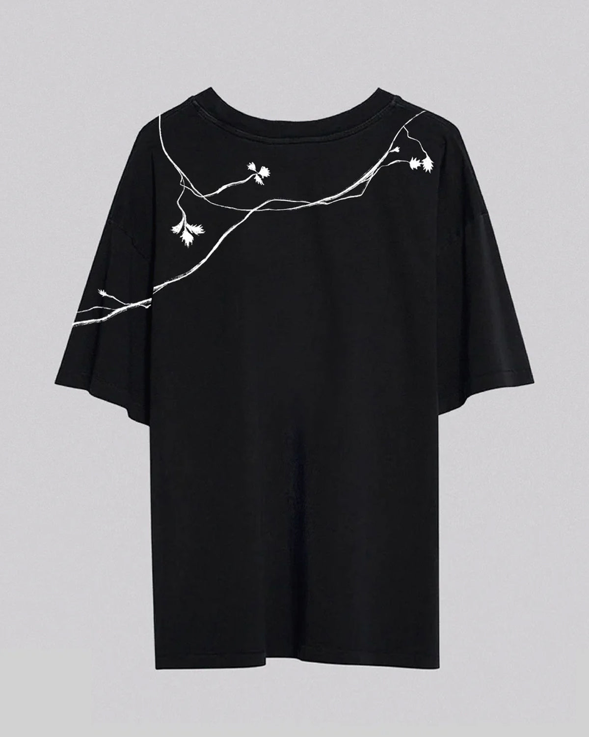 Entangled Fragaria | Oversized Tee | Black x White