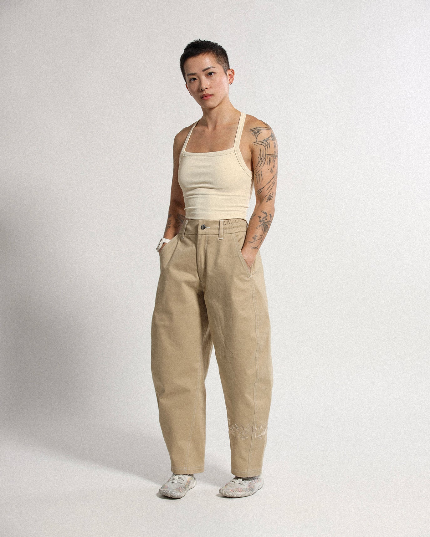 Barrel Pants | Khaki | Peonies