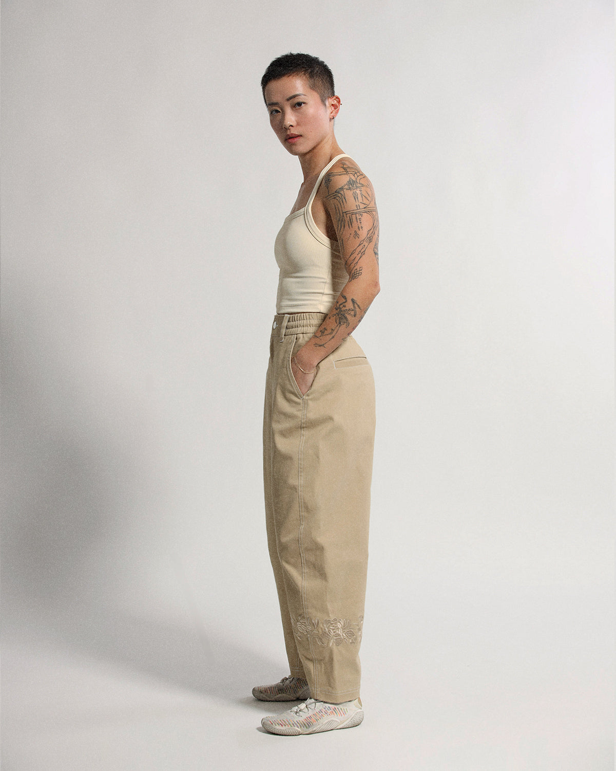 Barrel Pants | Khaki | Peonies